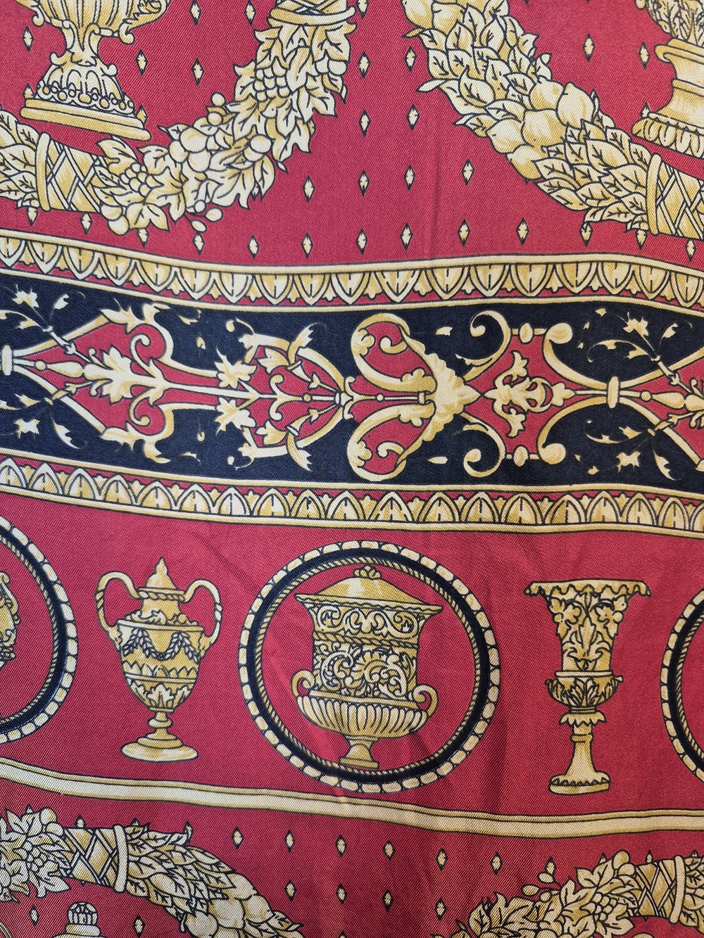 Studio Silk 100% Silk Vintage Baroque Urn Print Blouse Red Gold 20W - Picture 7 of 9